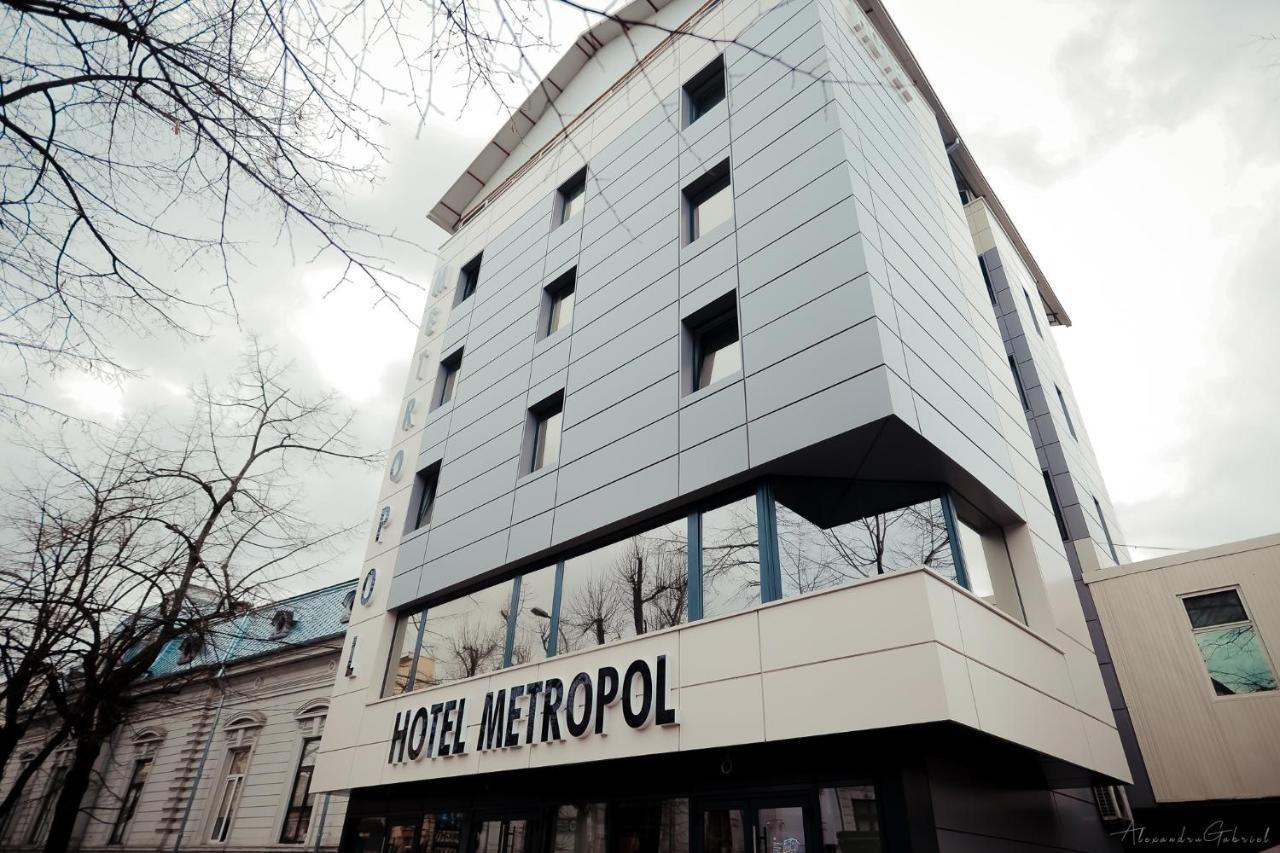 Hotel Metropol Piteşti Buitenkant foto