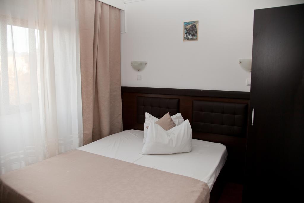 Hotel Metropol Piteşti Kamer foto