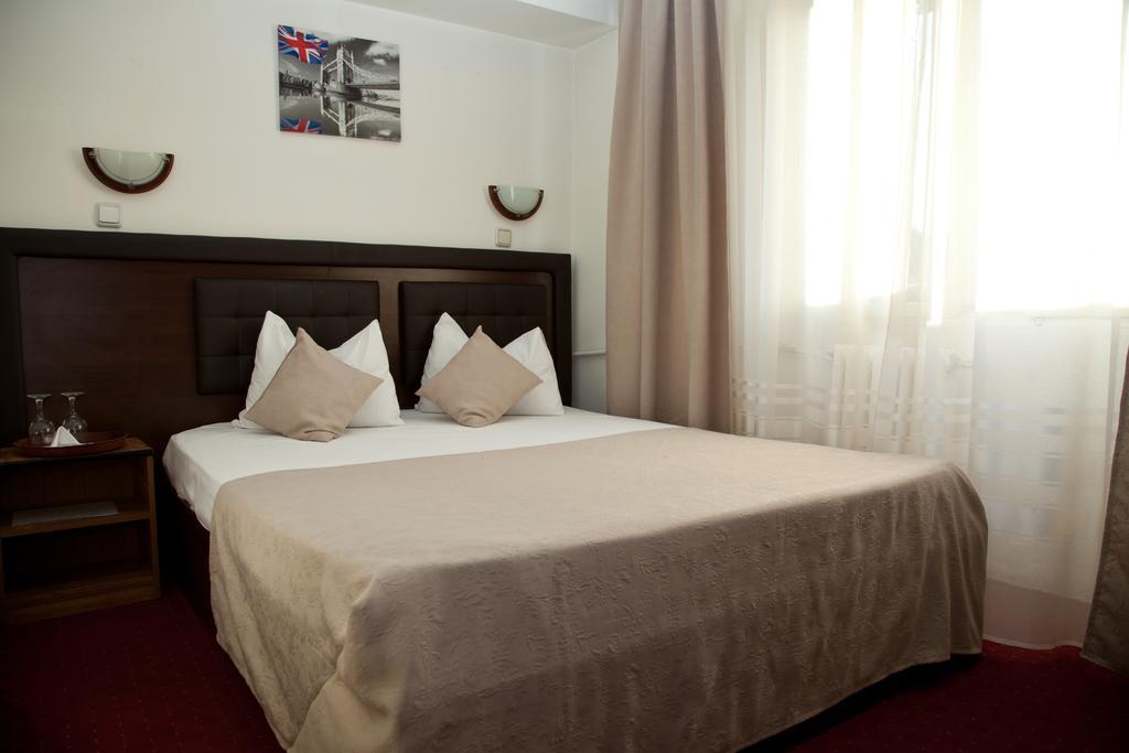 Hotel Metropol Piteşti Kamer foto