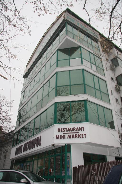 Hotel Metropol Piteşti Buitenkant foto