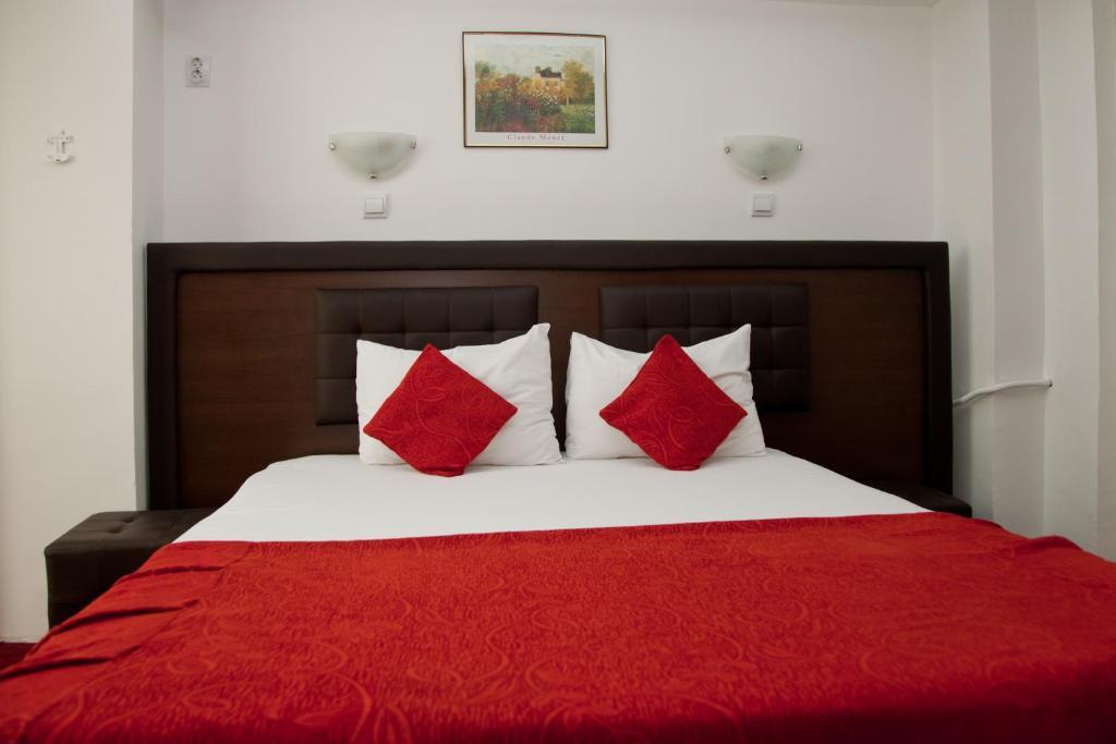 Hotel Metropol Piteşti Buitenkant foto