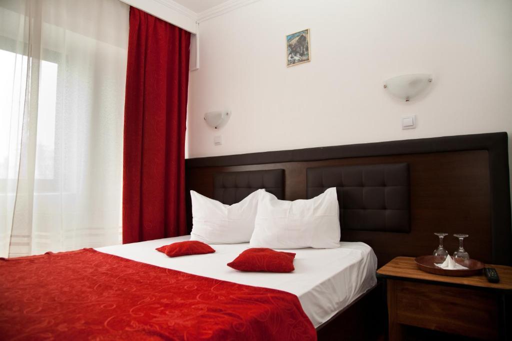 Hotel Metropol Piteşti Buitenkant foto